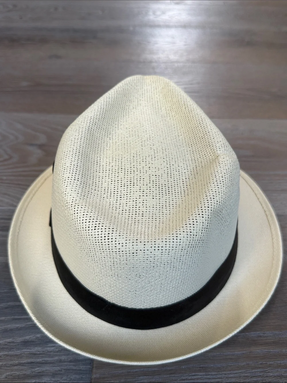 Unisex Breathable Cream Fedora with Black Band, 4 Vents, Elastic Inside Band